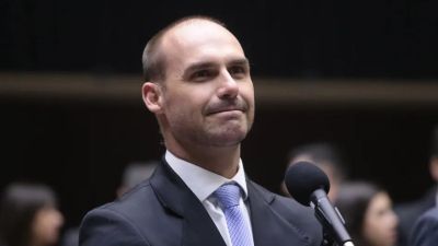 PGR diz que deputados não podem pedir prisão de Eduardo Bolsonaro
