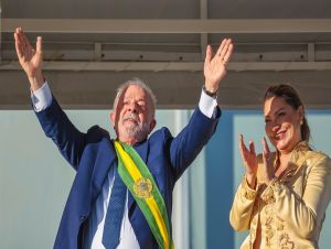 PF teria encontrado possível plano para tiro de fuzil em Lula durante a posse, diz Dino