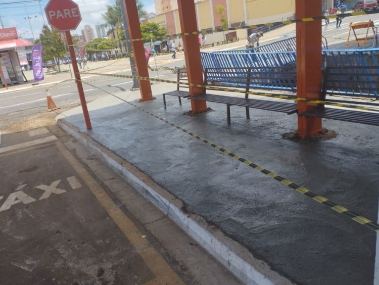 Secretaria de Serviços Públicos finaliza a reconstrução de calçadas na região central