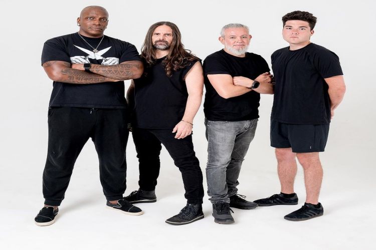 Sepultura traz turnê de despedida para Santos no dia 10 de agosto