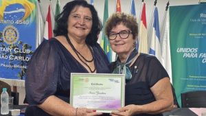 Ivone Zanquim recebe homenagem do Rotary Club de São Carlos em reconhecimento à liderança feminina