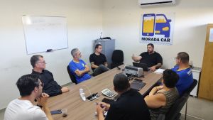 Prefeitura inicia estudos para implantar pontos de parada para motoristas de aplicativo no Centro