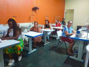 Em Ibaté, cursos gratuitos geram renda e trazem novas amizades
