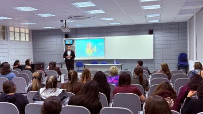 Secretaria Municipal de Saúde participa do XV Simpósio de Enfermagem da UNICEP