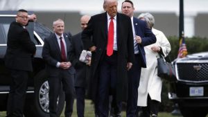 Trump manda Venezuela parar de fornecer petróleo à Rússia e China, diz TV