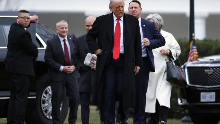 Trump manda Venezuela parar de fornecer petróleo à Rússia e China, diz TV