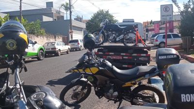 Perseguição da GCM termina em queda de moto e apreensão de adolescente no Jardim Cruzado
