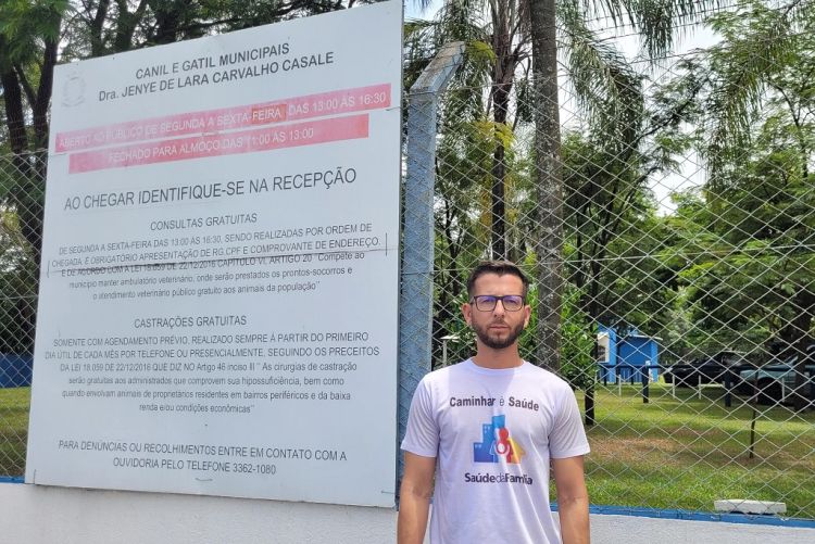 Atendimento Veterinário: Vereador Elton Carvalho questiona Prefeitura sobre interrupção  dos serviços