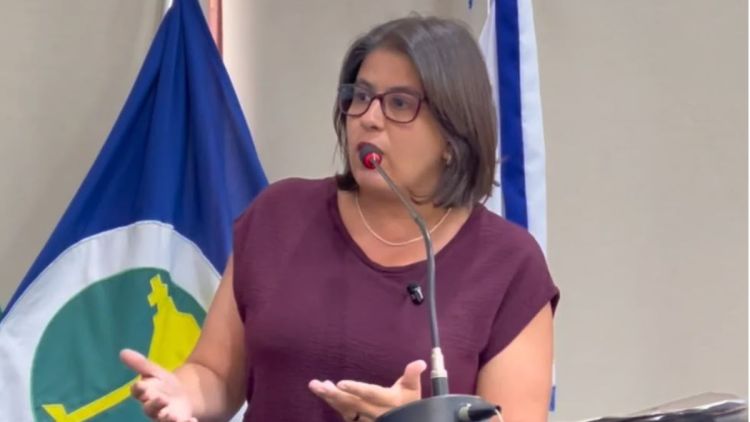 Vereadora Raquel Auxiliadora critica prefeito Netto Donato por caixão com símbolos do PT em ato político: “Caixão não é símbolo de derrota, é símbolo de morte”