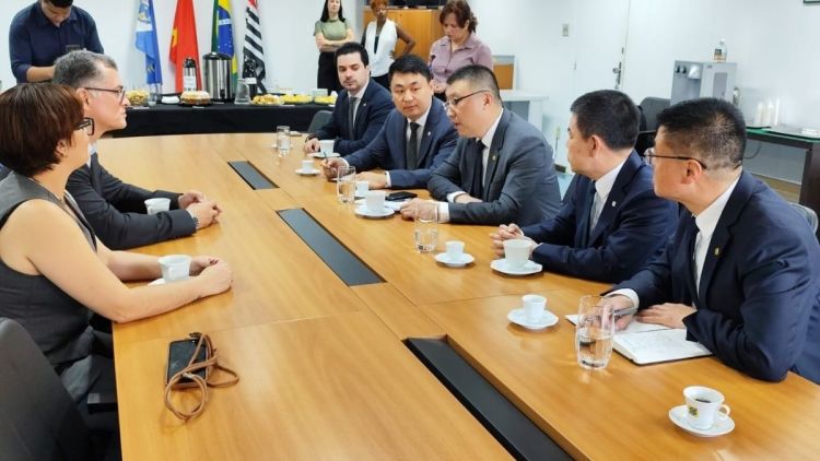 Encontro institucional reforça cooperação entre Prefeitura e CRRC em Araraquara