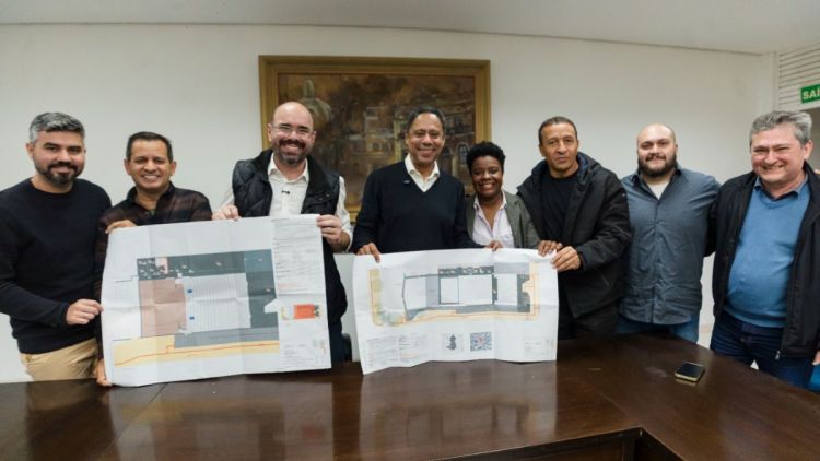 Netto e Orlando Silva anunciam a reforma do Teatro Municipal