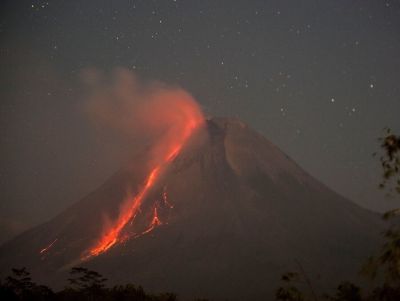 Nova erupção espetacular do vulcão indonésio Merapi