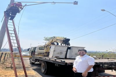 Vereador Bruno Zancheta acompanha instalação de sistema de monitoramento no Uirapuru