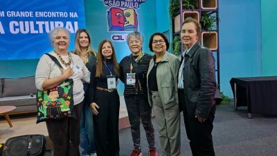 Fesc realiza visita à Bienal do Livro 2026