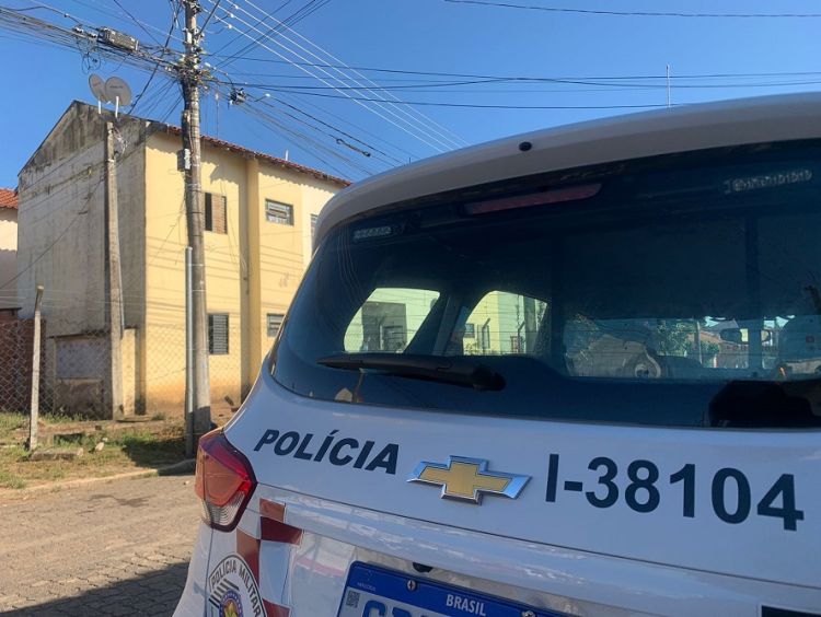 Homem é encontrado enforcado no São Carlos 8