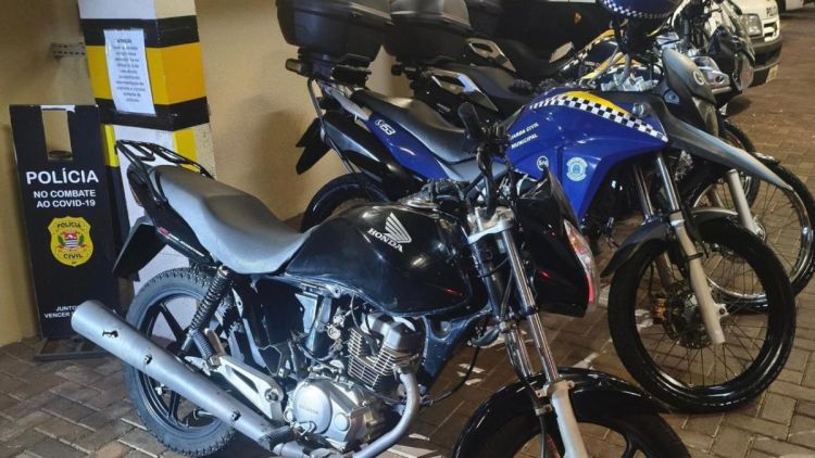 GCM de Araraquara Prende Jovem por Conduzir Moto Adulterada no Jardim das Estações