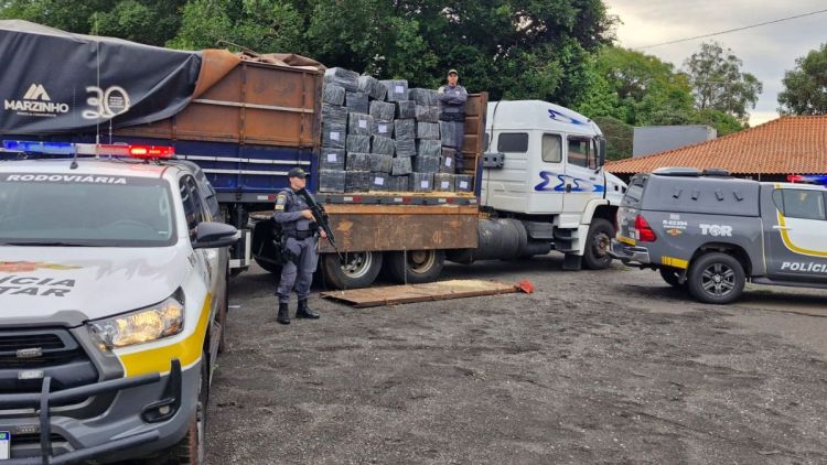 Motorista é preso em Palmital com quase duas toneladas de maconha