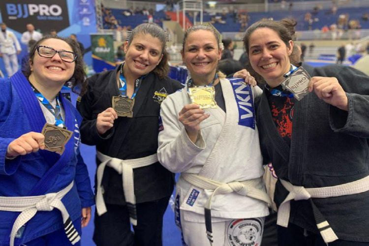 Luana Soriano Conquista Vice-Campeonato no BJJPro em Barueri