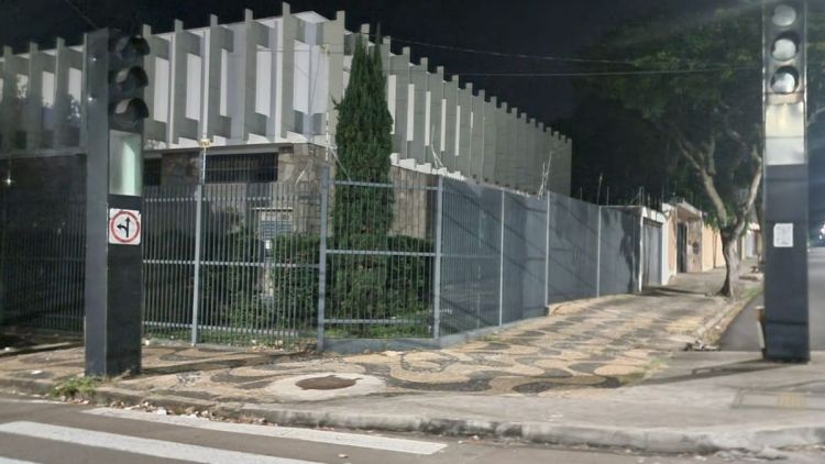 Suspeito é abordado com componentes de semáforo na região central de São Carlos