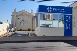 Santa Casa Clínicas completa 7 anos em novo endereço
