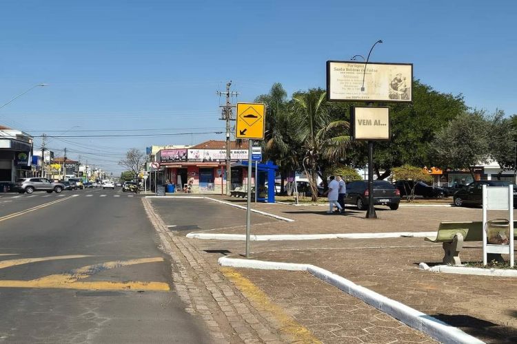 Prefeitura está revitalizando a praça Santo Antonio