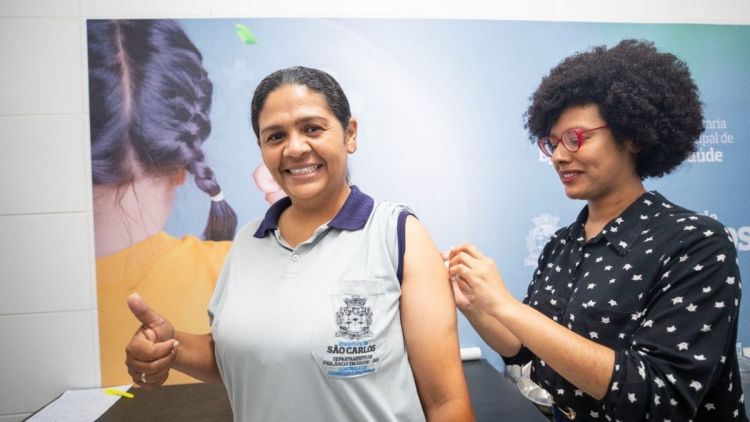 Saúde inicia vacinação contra a dengue com imunizante do Butantan