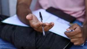 Prazo para pedir isenção da taxa de inscrição no Enem começa no dia 13