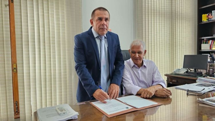 Vereador Dr.  Adriano Marinovic assume cadeira na Câmara Municipal de São Carlos