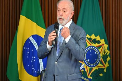 Governo Lula tenta aval do TSE para atuar contra fake news e causa preocupação