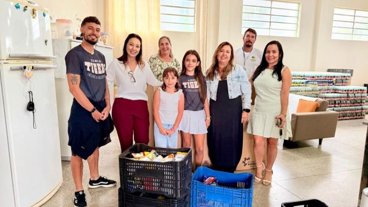 Apresentação da Sanca Tiger Cheer e Ginástica arrecada alimentos para o Fundo Social de Solidariedade