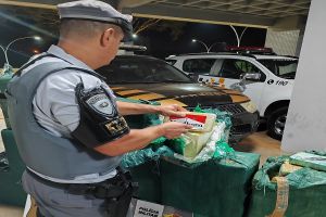 PM Rodoviária apreende mais de 600 kg de pasta base de cocaína