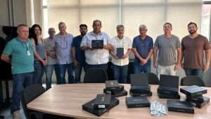 Prefeitura de São Carlos entrega tablets para ampliar a digitalização da fiscalização