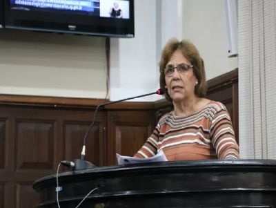 Vereadora Cidinha pede a implantação do sistema de prontuário eletrônico na rede municipal de saúde