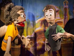 Teatro de Araras traz humor, inclusão e espetáculo infantil para programação de agosto