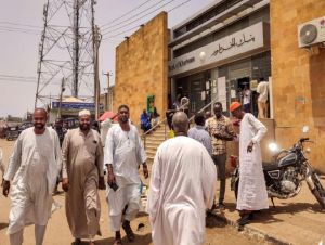 Funcionários públicos do Sudão passam fome por impacto econômico da guerra