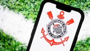 Corinthians espera retorno da Caixa por naming rights e prêmio da Supercopa