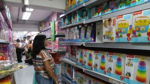 Varejo acumula alta de 1,7% nos últimos 12 meses, aponta IBGE