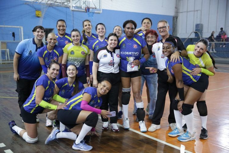 Vôlei feminino: AVS/Smec assume a liderança da Copa AVS/Smec