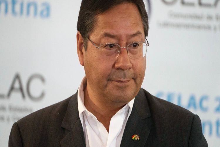 Presidente da Bolívia, Luís Arce, denuncia golpe do exército