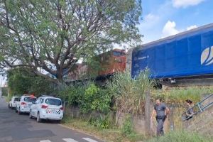 Trem passa por cima de homem em São Carlos