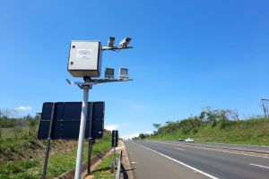 Novo radar de velocidade é instalado na Rodovia Thales de Lorena Peixoto Júnior, em São Carlos