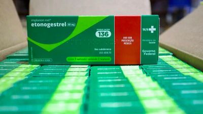 SUS qualifica profissionais para ampliar oferta de implantes hormonais