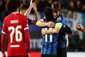 Liverpool vence na Itália, mas Atalanta avança à semifinal da Liga Europa no placar agregado