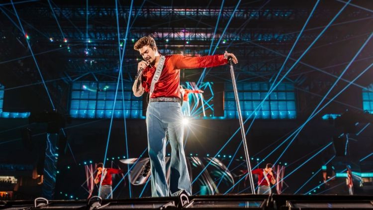 Luan Santana esgota ingressos do show no Allianz Parque, em São Paulo, e anuncia segunda data no estádio