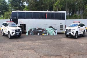 Polícia Rodoviária apreende mais de 1,1 mil celulares em fundo falso de ônibus