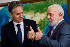 Blinken diz a Lula que EUA discordam de seus comentários sobre Israel