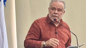 Lineu vota novamente a favor da reeleição da Mesa Diretora da Câmara