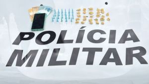 Tráfico em praça pública denúncia leva à prisão de suspeito em Torrinha