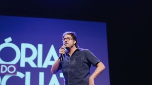 Fabio Porchat desembarca em São Carlos com o espetáculo &quot;Histórias do Porchat&quot;
