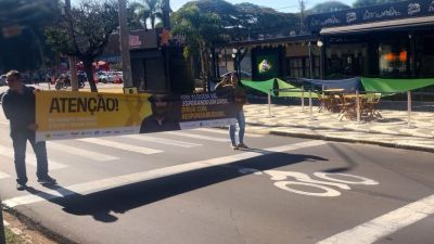 Ação educativa reforça prevenção de acidentes com motocicletas em Araraquara